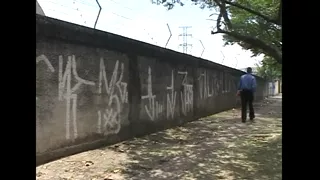 Guy Pumps Shemale Asshole